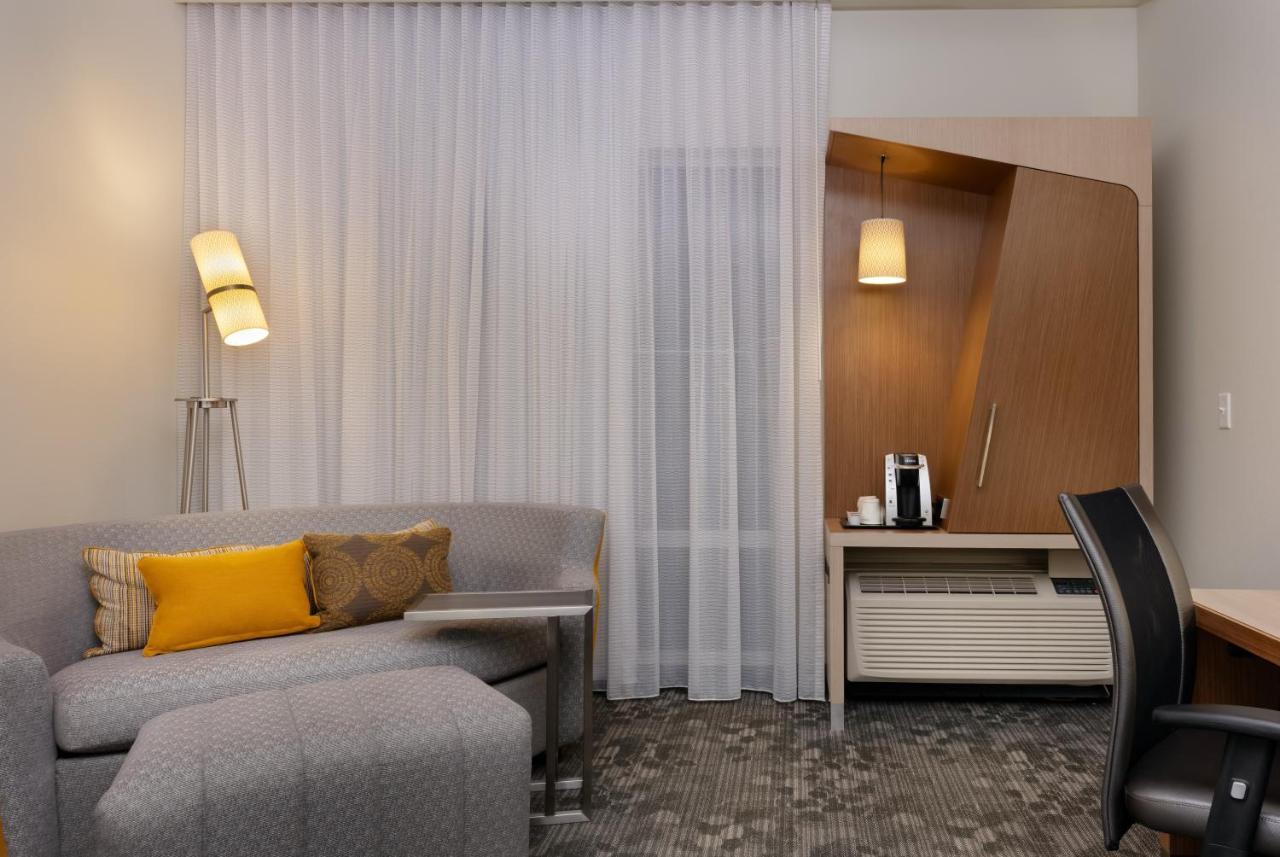 Courtyard By Marriott Savannah Airport Pooler Exteriör bild