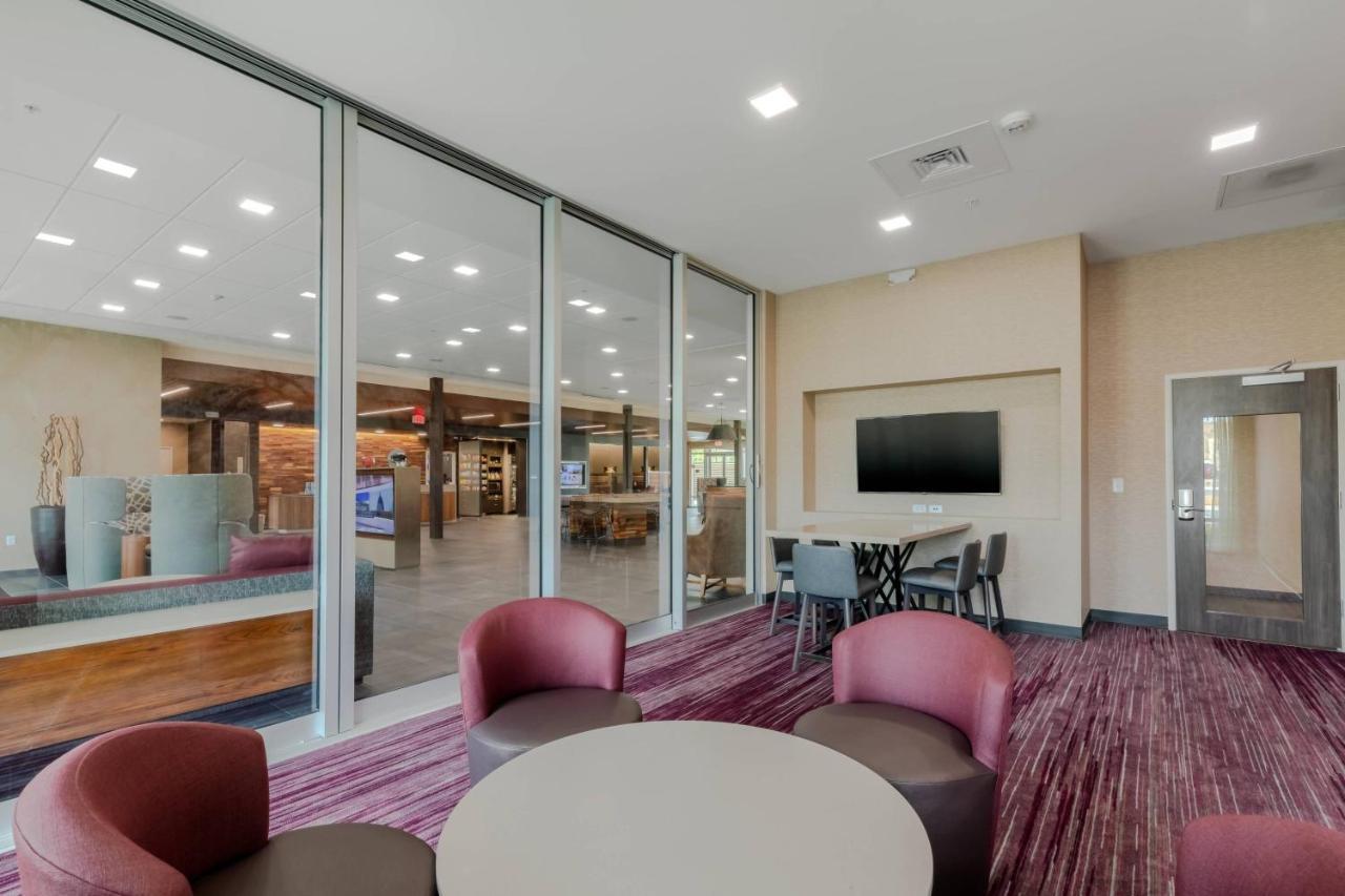 Courtyard By Marriott Savannah Airport Pooler Exteriör bild